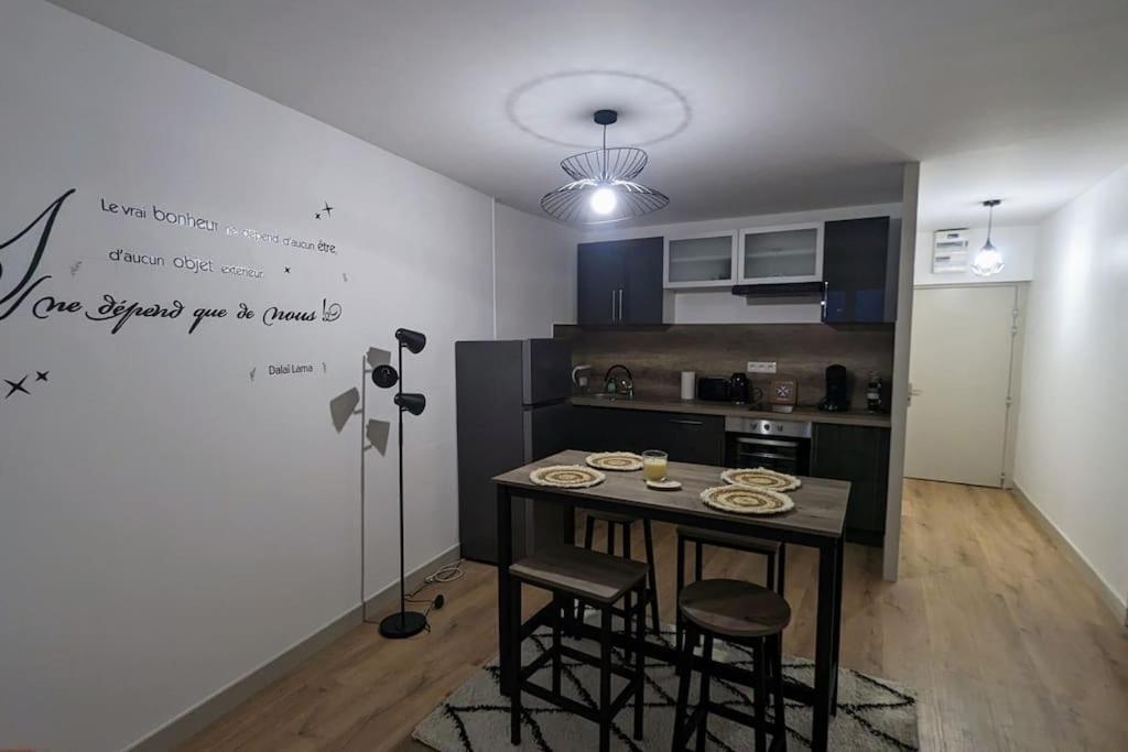 Zen Home - Appartement Jusqu'A 4 Voyageurs 楠蒂阿 外观 照片
